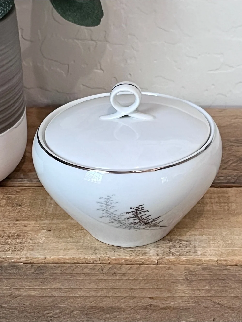 Vintage Fukagawa Arita Hand Painted Pattern 714 Lidded Sugar Bowl